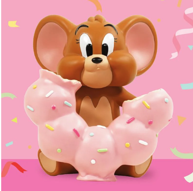 Soap Studio Tom and Jerry - Donut Lover Figure (Strawberry Flavor)